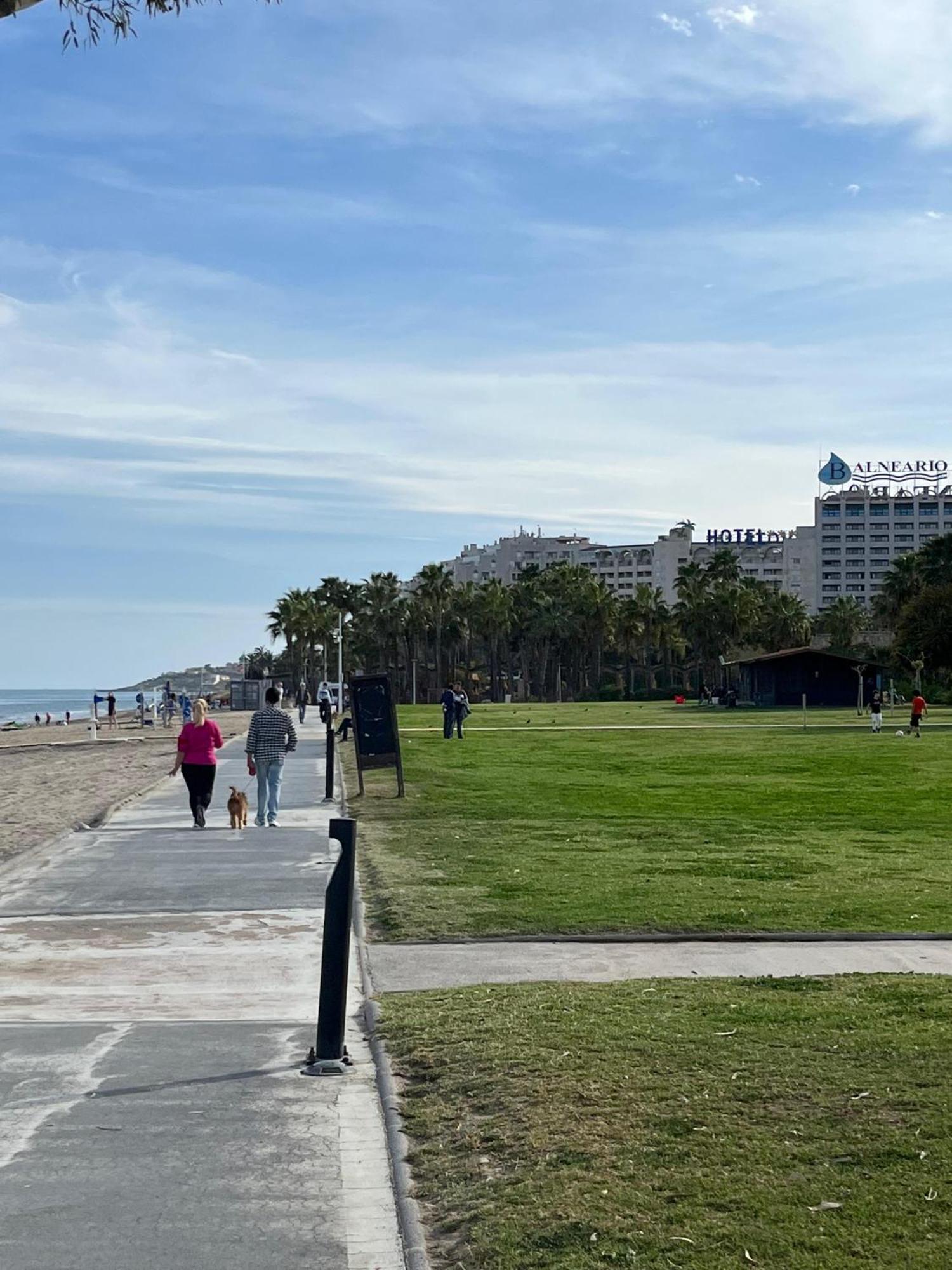 Primera Linea De Playa, Pies En La Arena, Marina D'Or Magic Word El Borseral Exterior photo